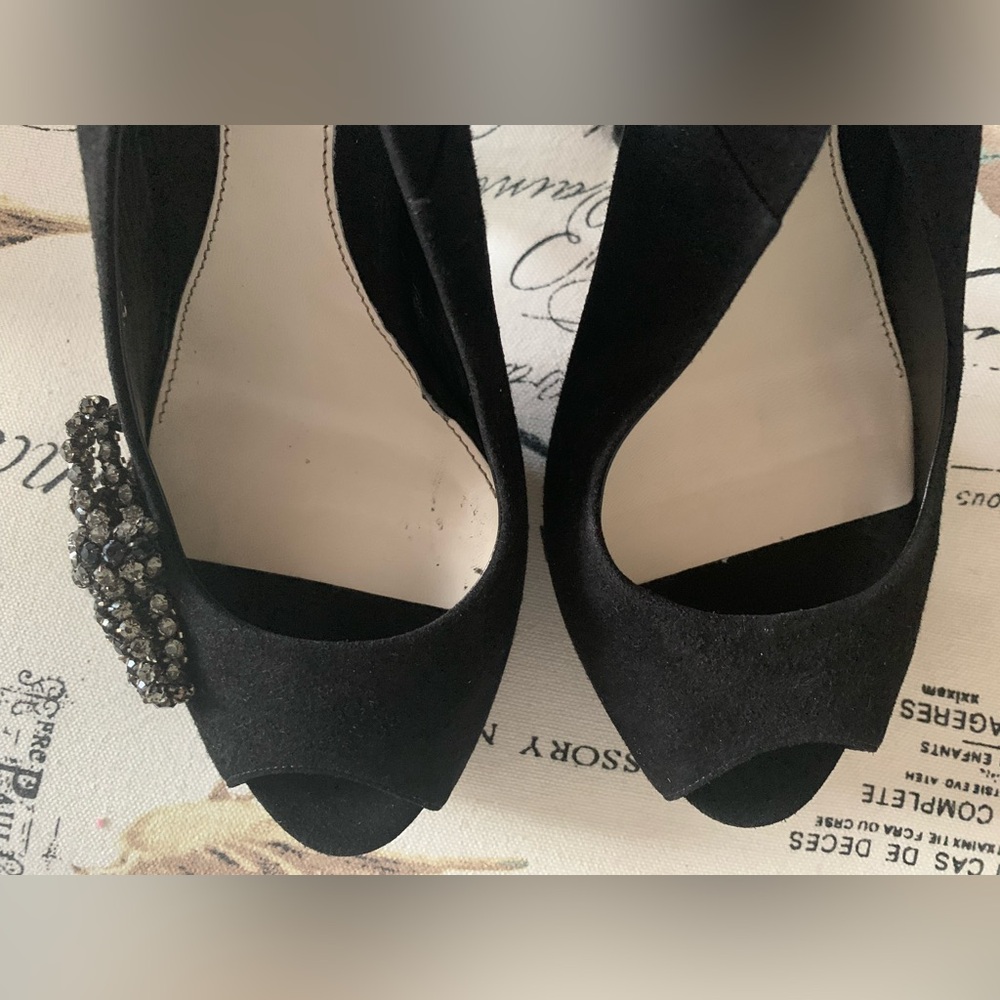 GUCCI Authentic Shoes: Black Suede, Peep-Toe, 1 Rhinestone Bow, 5.5 inch Heel 39 - Picture 8 of 16